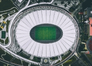 阿扎伦卡在巴塞罗那比赛中败北，表现优异引发热议！再创辉煌时刻