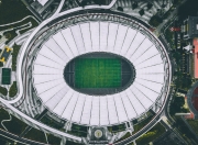 阿扎伦卡在巴塞罗那比赛中败北，表现优异引发热议！再创辉煌时刻